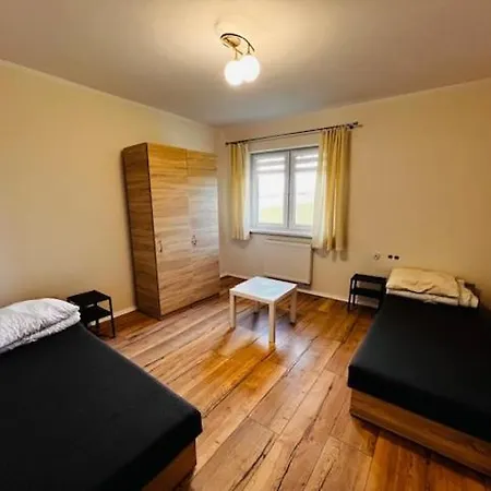 Iwa Dla Pracownikow Hostel Moczydla